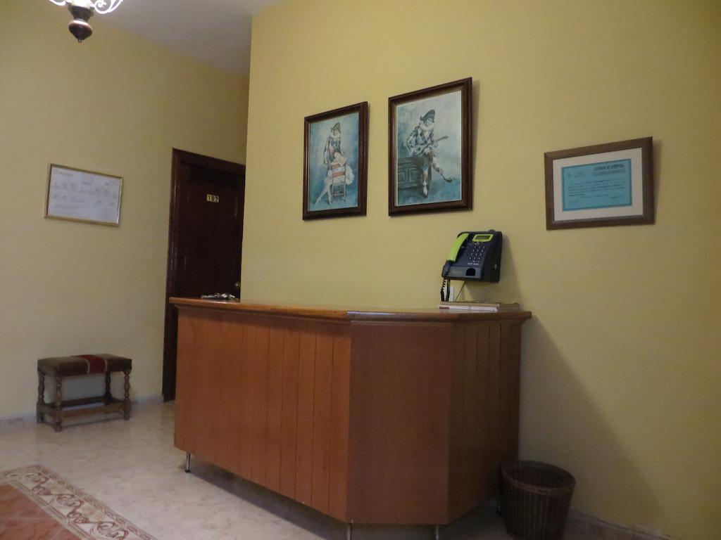 Hostal Restaurante Reina El Tejar Ngoại thất bức ảnh