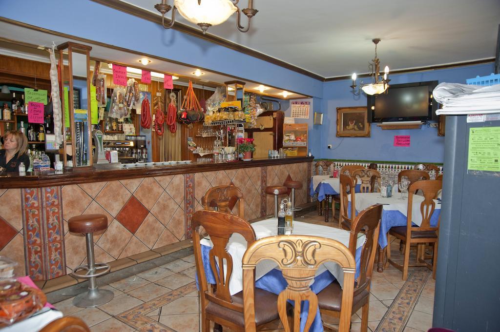 Hostal Restaurante Reina El Tejar Ngoại thất bức ảnh